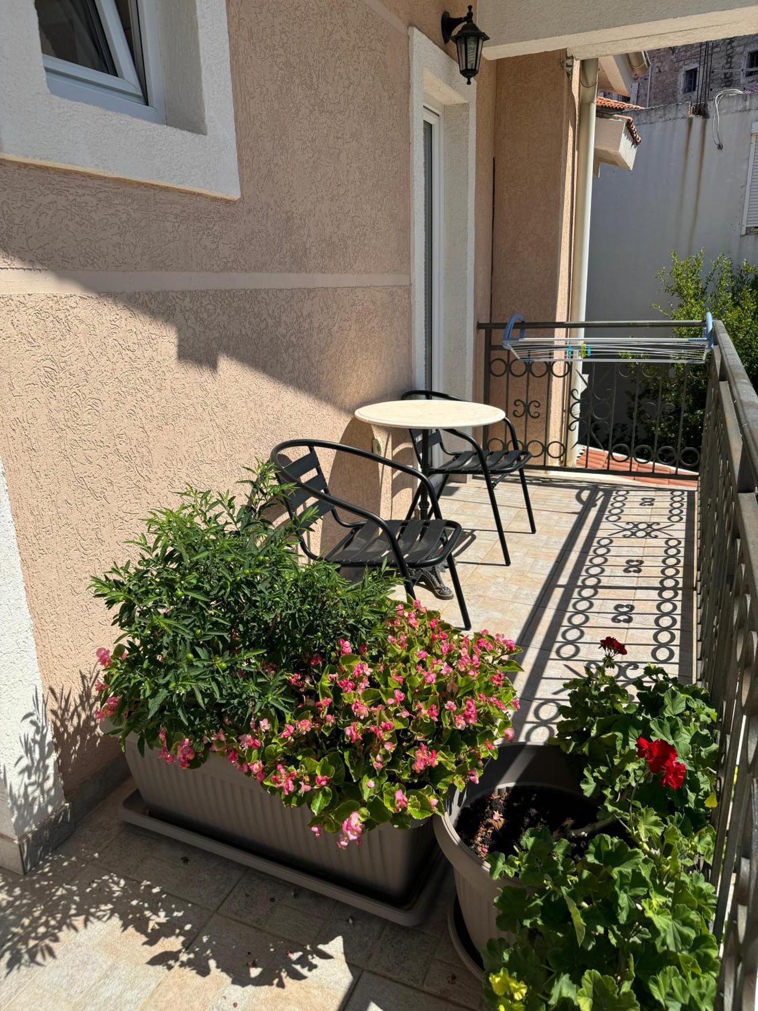 Apartments Mitrovic Podlicak Sveti Stefan Eksteriør billede