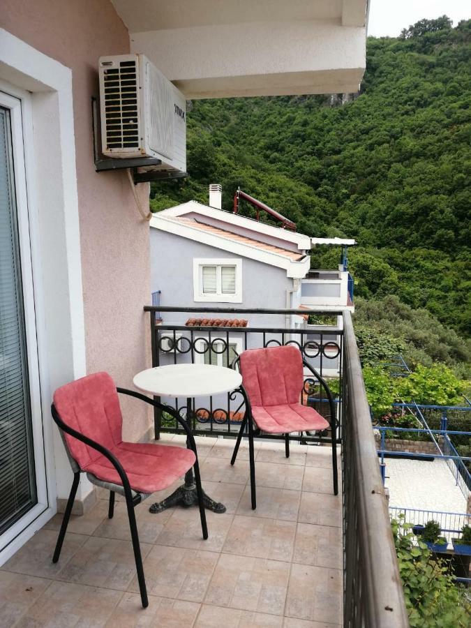 Apartments Mitrovic Podlicak Sveti Stefan Eksteriør billede
