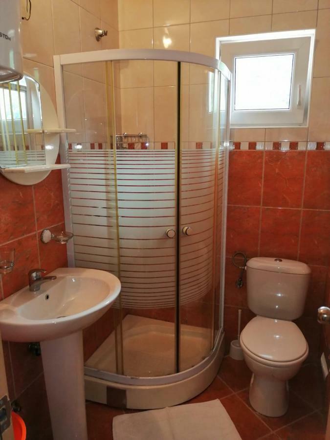 Apartments Mitrovic Podlicak Sveti Stefan Eksteriør billede